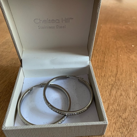 Chelsea Hill Stainless Steel hoop earrings - Picture 2 of 6